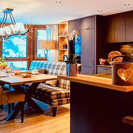 Majesty Hideaway